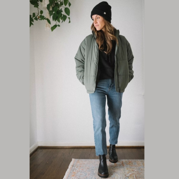 NWT Nordstrom Caslon Miller Water Resistant Lug Chelsea Boot Black Leather Shoes - Picture 13 of 16